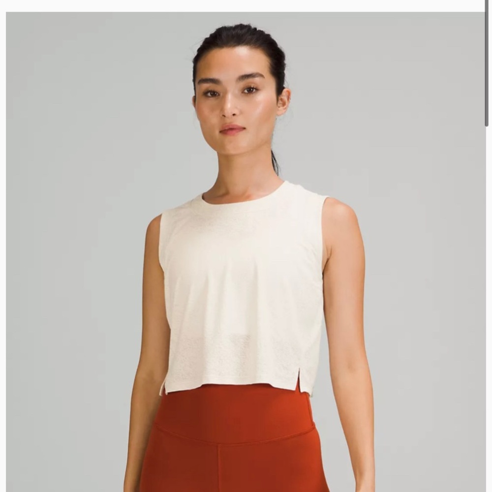 NWT Lululemon Cropped Train Tank in White Opal